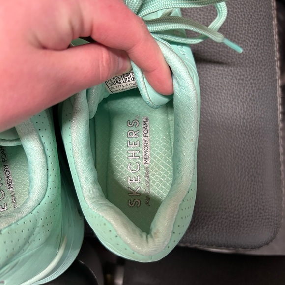 Skechers UNO - Stand on Air Women's Light Green Sneakers - Picture 7 of 9